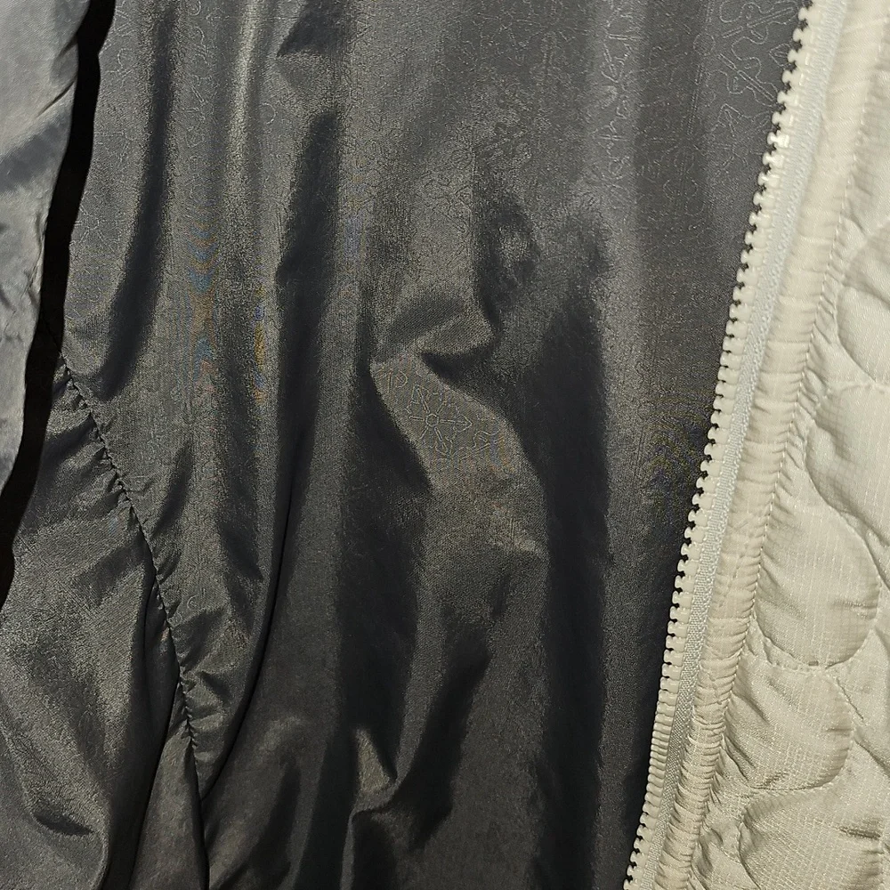 The North Face Women's Quilted White Snowflake Design Jacket